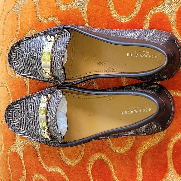 Coach Olive Loafer Signature Embossed Canvas Flat Size 7B Chestnut - Picture 2 of 8